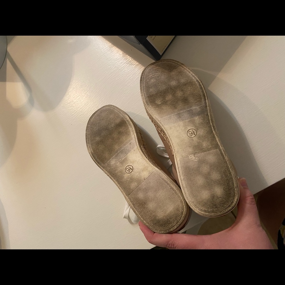 Universal Thread Tan Sneakers - image 4